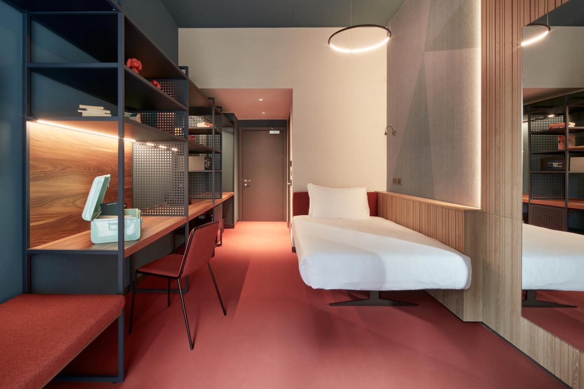 21 House Of Stories Navigli 4* Milan